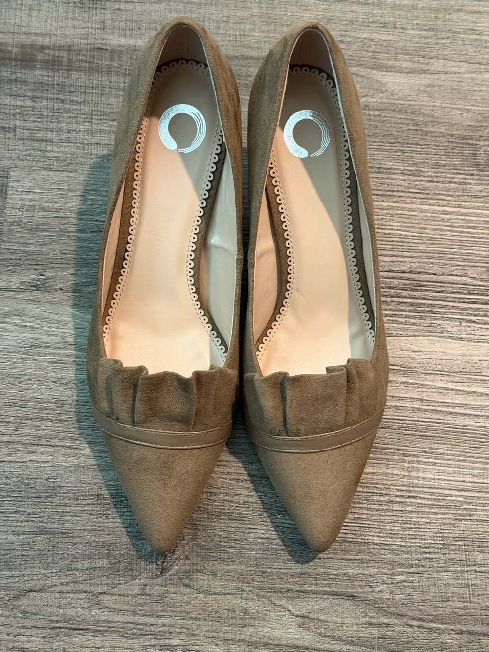 Pointed Toe Women’s Flats in Taupe with Pleated Vamp